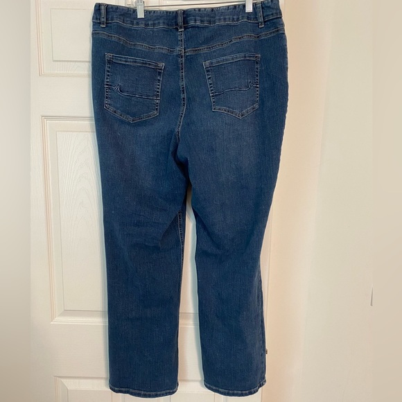 Maurice’s High Rise Curvy Jeans Long - Picture 2 of 8